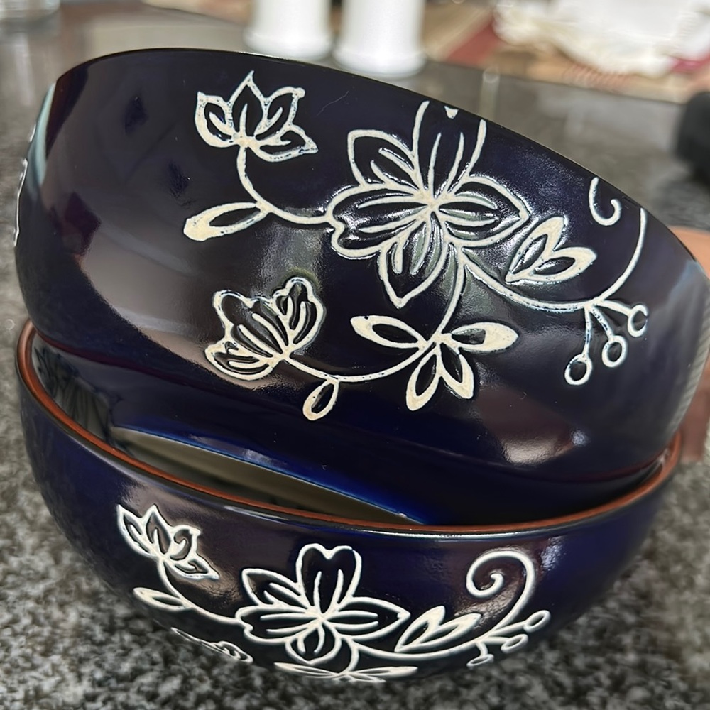Pair of used Temp-tations Ovenware Bowls, blue